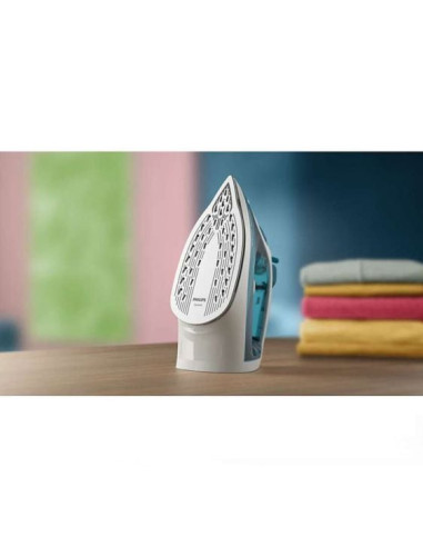 Парна ютия PHILIPS Series 2000 25 г/мин 110 г парен удар зелена